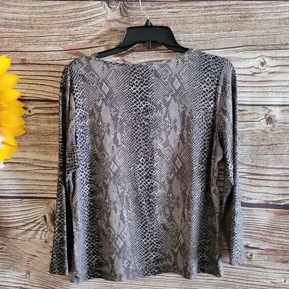 Rafaella long sleeve snake skin design Women's top Large Pre-owned - Picture 2 of 5